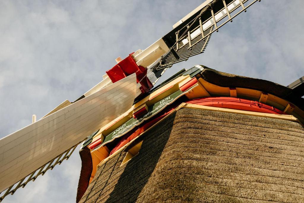 Отель Slapen In De Molen Arkel Экстерьер фото